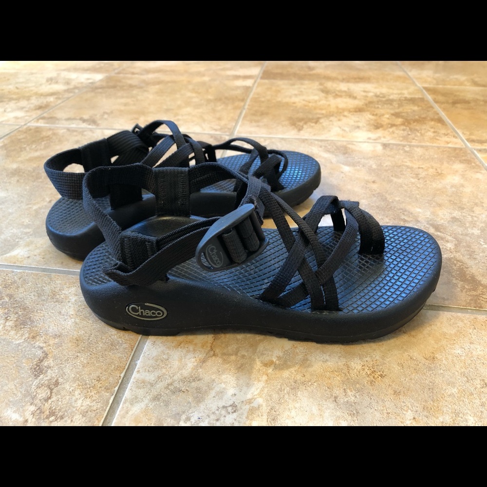 Chaco ZX2 Black Sandals Size 7